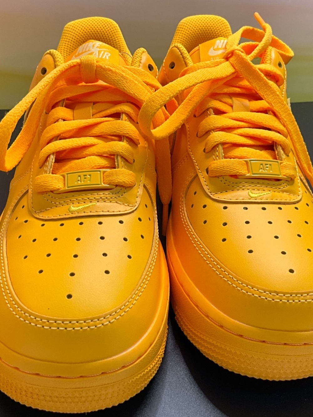 Nike Air Force 1. Laser Orange. US Women’s 8/Men’s 6.5/EUR 39. NWOT/Box - Picture 5 of 7